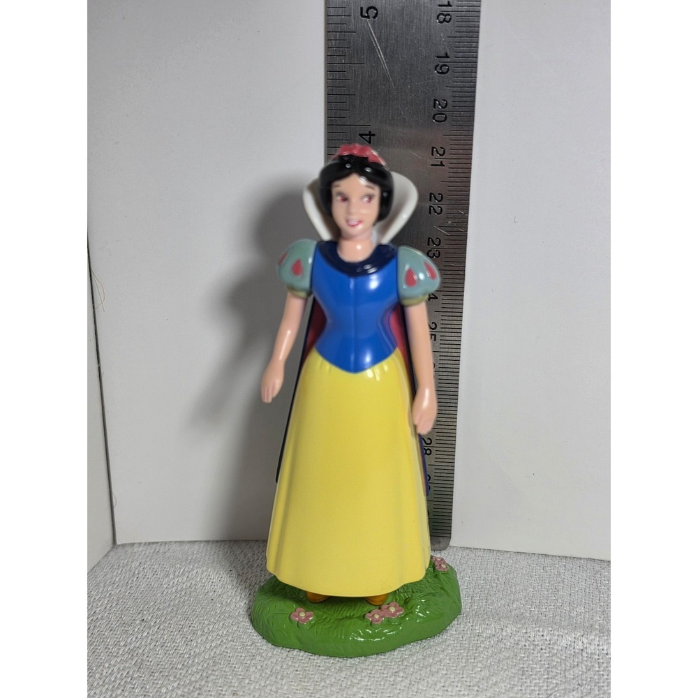 vintage Disney Snow White PVC figure replacement Toy collectible